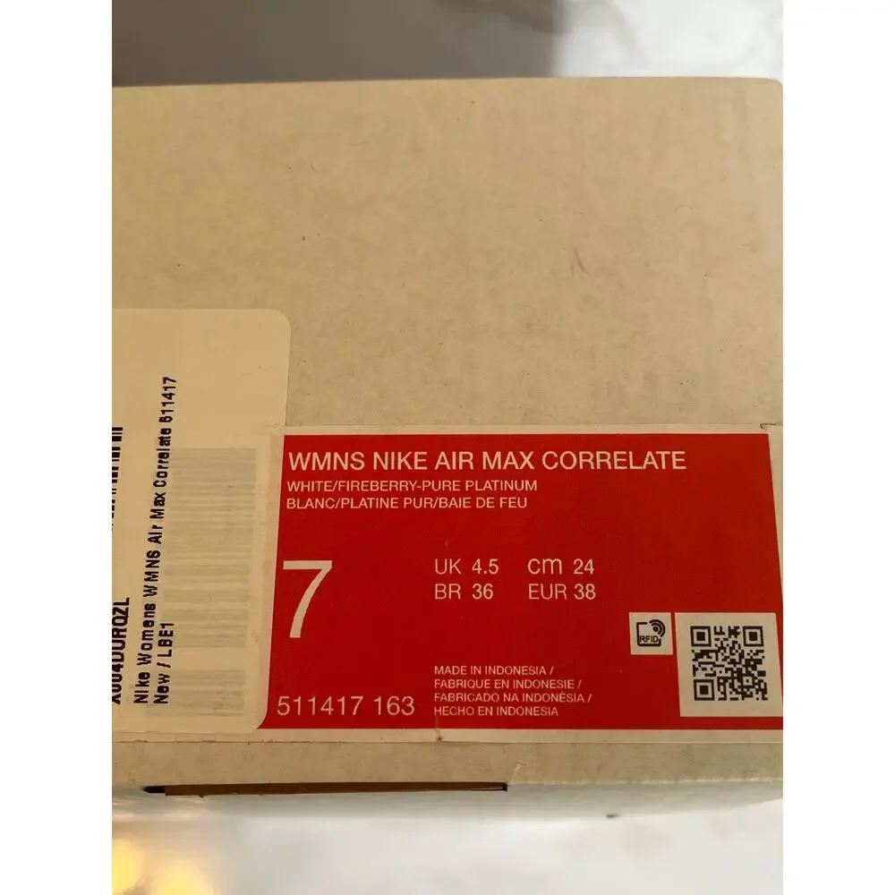 Nike Women's Air Max Correlate in white/fireberry/pure platinum, size 7 NIB - Picture 2 of 8